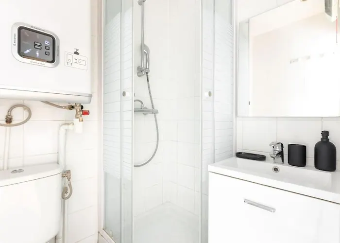 Place De La Nation - V