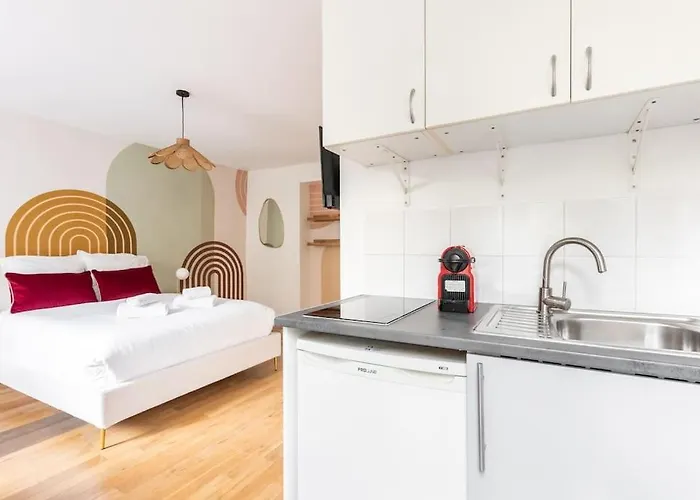 Apartment Place De La Nation - V