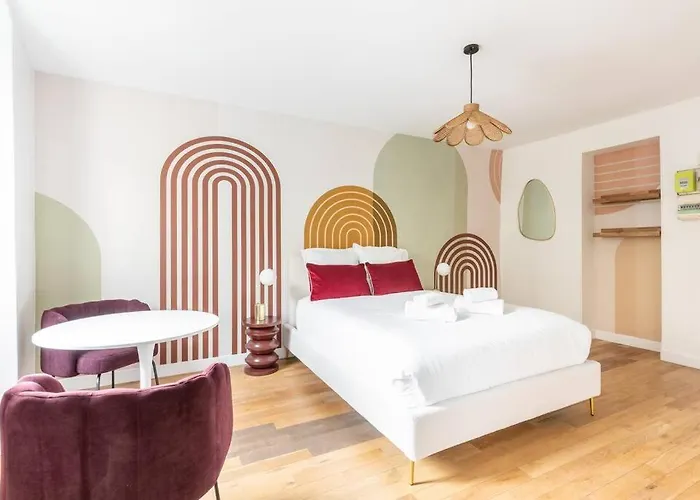 Place De La Nation - V *