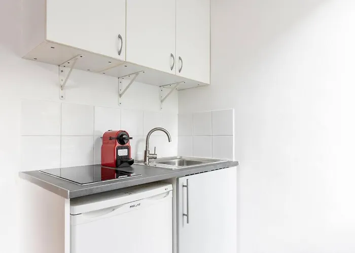 Place De La Nation - V